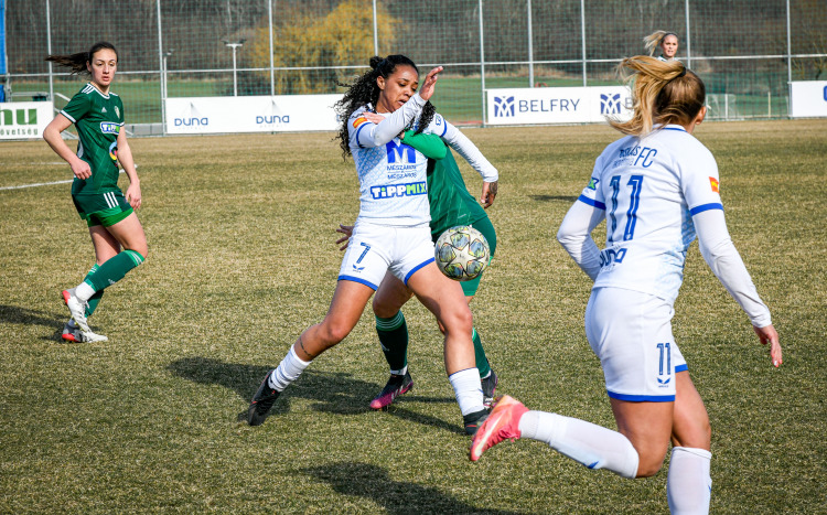 A Simple Női Liga 13. fordulója, mozgóképeken