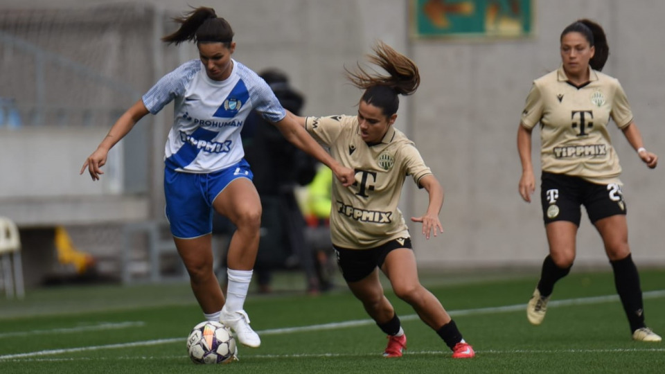A hiányzókkal küszködő kék-fehérek ellen kétgólos Fradi-győzelem a rangadón – ötgólos döntetlen Budaörsön