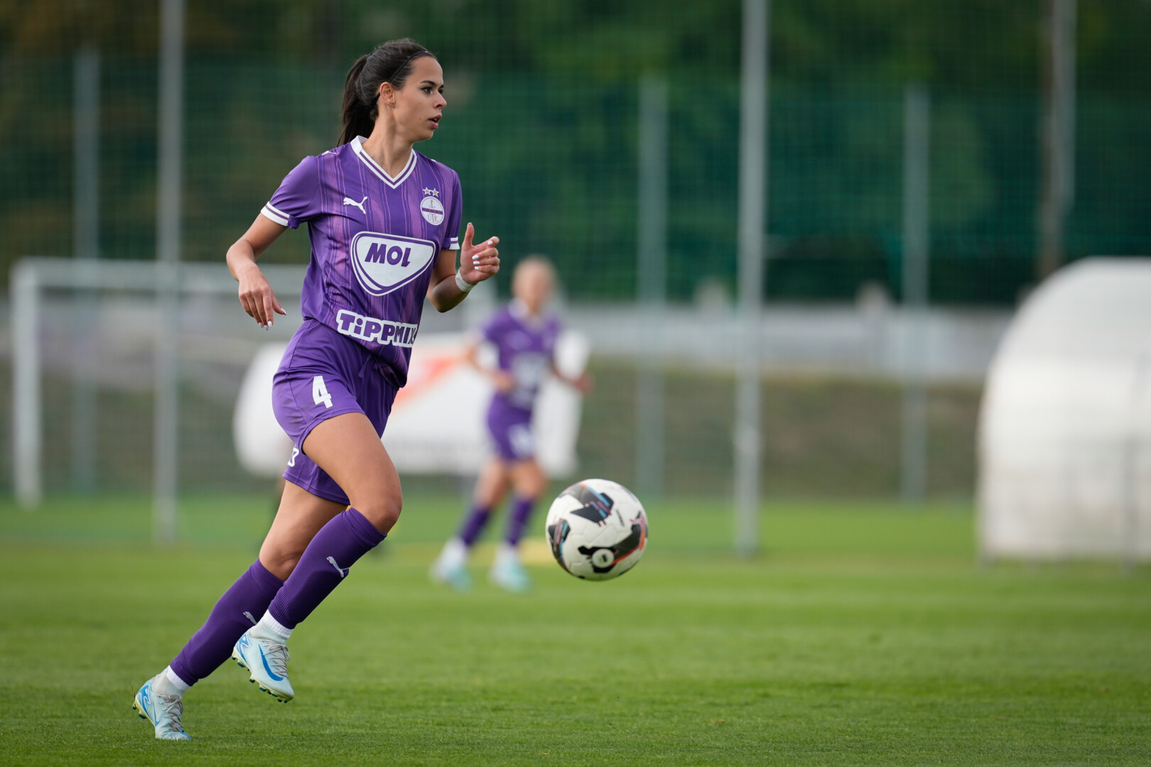 Három góllal nyert a Fradi Újpesten, a PMFC ötödik a tabellán